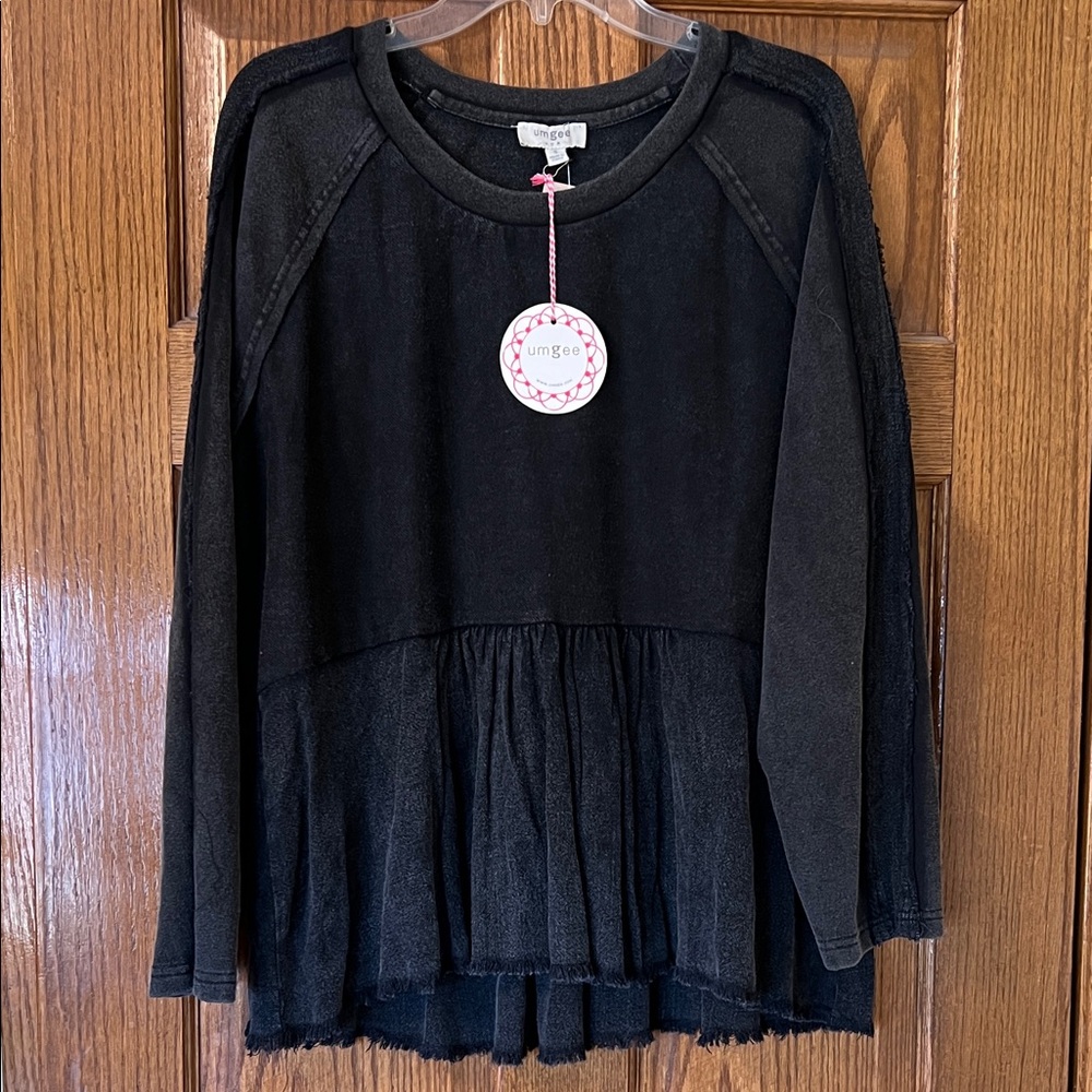 Umgee Black Flowy Long Sleeve Sweatshirt